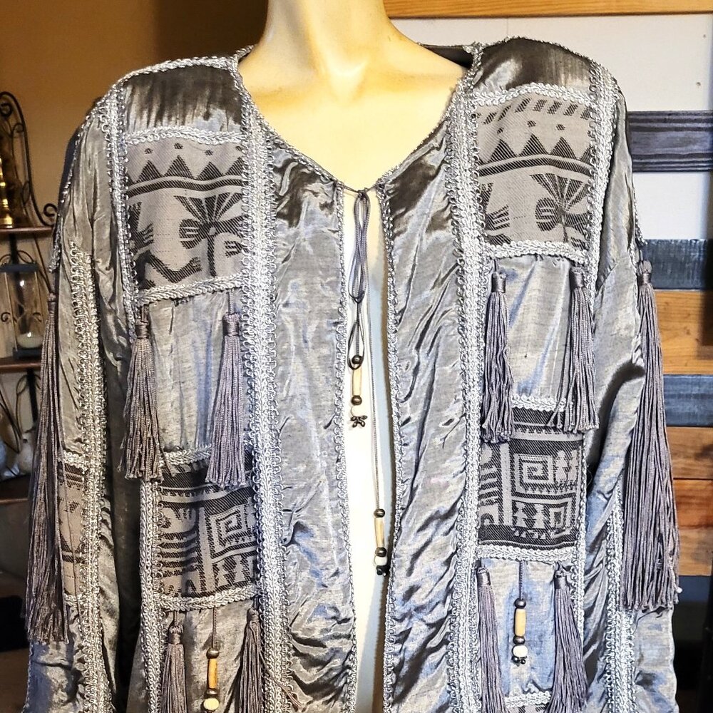 SOLD--JEWELL QUEEN --Vintage, Tasseled